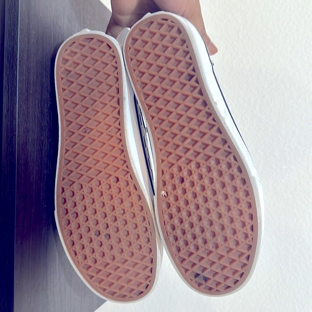 Vans - Picture 6 of 6